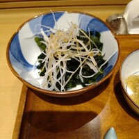 銀座 久兵衛 京王プラザホテル店 - ワカメ