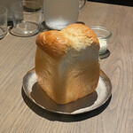 RACINES Boulangerie & Bistro - 