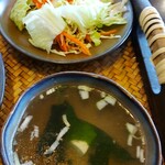 THAI ORCHID RESTAURANT - スープとサラダ
