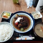 ナカガワ☆スエ食堂 - 豚の角煮定食1400円