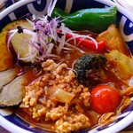 奥芝商店 秘密基地 - 野菜にひきわり納豆トッピングカレーのアップ