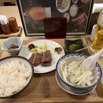 牛たん炭焼き 利久 - 牛タン定食