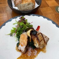 ザ タヴァン グリル＆ラウンジ - 
