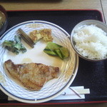 ごはん畑 - ポークソテーと味噌汁