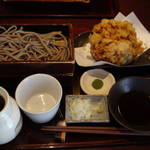 楽食 - かき揚げそば