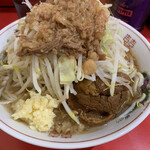 ラーメン二郎 - ラーメン小豚、野菜増しまし、にんにくまし、脂増しまし