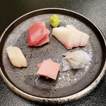 Nihon Ryouri Kifune - お造り５種盛り　1480円