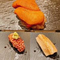 築地青空三代目 大名古屋ビルヂング店 - ウニ握り・大トロ炙り・穴子塩で