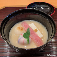 隨縁亭 ホテルモントレ京都 - 白味噌仕立ての御雑煮