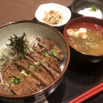 和風ダイニング極 - 牛たんまかない丼（1,250円＋税）