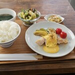 キッチン ブルー グローブ - 鱈のポワレ柚子風味オランデーズソース