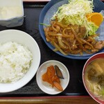 美松 - 料理写真:生姜焼き定食