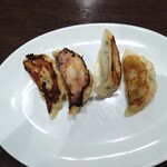 中華料理　阿里山 - 焼きギョーザ（4個）