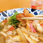 ふる里うどん  - しっぽくに梅を合わせるとは斬新☆