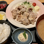 Hokkaido - 北海ザンギ定食定食　一口ザンギ8個　鮭入味噌汁　ホッキ貝和え物