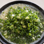 富士見うどん - 2023/01/17
      温かけ1玉 290円