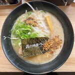 元気の源 - 魚介と香味油　醤油豚骨ラーメン　780円