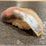 池袋 鮨 貴山 - 【握り】天然しまあじ