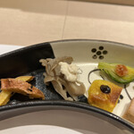 池袋 鮨 貴山 - 《安納芋、舞茸、芽キャベツ、生麩》