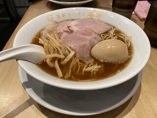 京都ラーメン 森井 - 熟成醤油味玉ラーメン(細麺、麺の固さ：普通、ネギ：なし、背脂：少なめ) ¥880