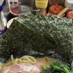 横濱ラーメン あさが家 - 海苔増しは5枚150円。