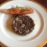 イノーヴェ - 前菜：ﾌﾗﾝｽ　ﾋﾟｭｲ産緑ﾚﾝｽﾞ豆のｻﾗﾀﾞ♫♬