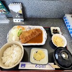 くいしんぼう - ポークカツ定食