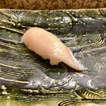 にぎり鮨 一五〇 - ブリ（¥150）（税別）