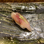 にぎり鮨 一五〇 - 鯵（アジ）（¥150）（税別）