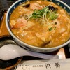 横浜蕎麦屋 浜蕎 - 料理写真:辛味付きエビうま煮うどん　とろみのあるうどんメニュー豊富。細めの麺があんかけのつゆによく絡んで美味しくいただきました。でもうどん1杯1440円と思うと私にはだいぶ贅沢メニューでございました。