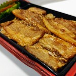 カネ美食品 - 厚切り豚肉の八丁味噌焼重450円