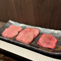 東京食肉市場直送 肉焼屋 D-29 広尾店 - 