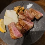 新宿思い出横丁 牛タンいろ葉 - 