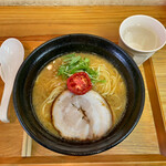 鶏と魚 - 味噌SOBA