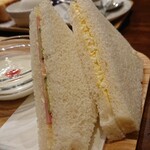 Cafe DAPHNE - Bセットのサンドイッチ