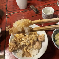 ぼたん - 〆に旨味成分をたっぷり吸い込んだ割下で作った親子丼リフトアップ！