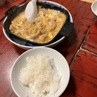 ぼたん - 〆に旨味成分をたっぷり吸い込んだ割下で作った親子丼