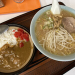 食事処 三平 - 味噌ラーメン、半カレー800円