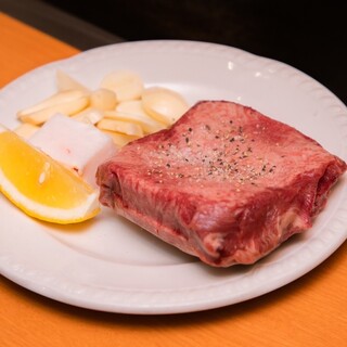 ≪Limited Quantity≫ The thick-sliced specially selected Cow tongue Steak is a must-try!