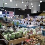 エフ・マルシェ - 結構広い店内です