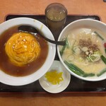 台湾料理 四季紅 - 台湾豚骨ラーメン＋天津飯