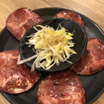 焼肉 五苑 - 牛ネギ塩タン　1,199円