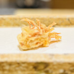 日本橋 蕎ノ字 - ◎車海老の頭一つ目は塩で。足のカリカリさと、海老みその味が堪らない。