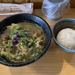 スープカリー 藍色 - 白銀色カレー　辛さ0.5 ご飯並盛