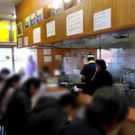 ラーメン二郎 - 内観