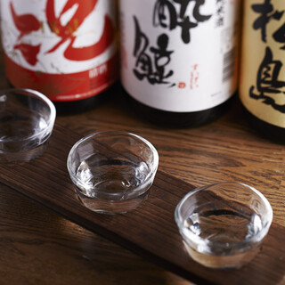 We have a wide selection of sake and shochu carefully selected by sake masters. From standard brands to rare items