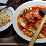 上海華龍 - 【2023.1.18(水)】本日の日替わり①(マーラー牛肉ラーメン&半チャーハン)900円