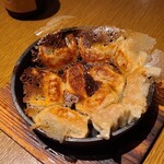 獅子丸 - 鉄鍋餃子10個