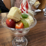 ジョナサン - 自家製プリンのジョナサンデー（アラモード）　699