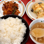 餃子の王将 - 豚キムチ（ジャストサイズ）・カニ玉　塩ダレ（ジャストサイズ）・ライス（大）・玉子スープ